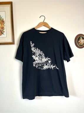 Vintage Black Arizona Wolf Graphic Tee 100% Cotton
